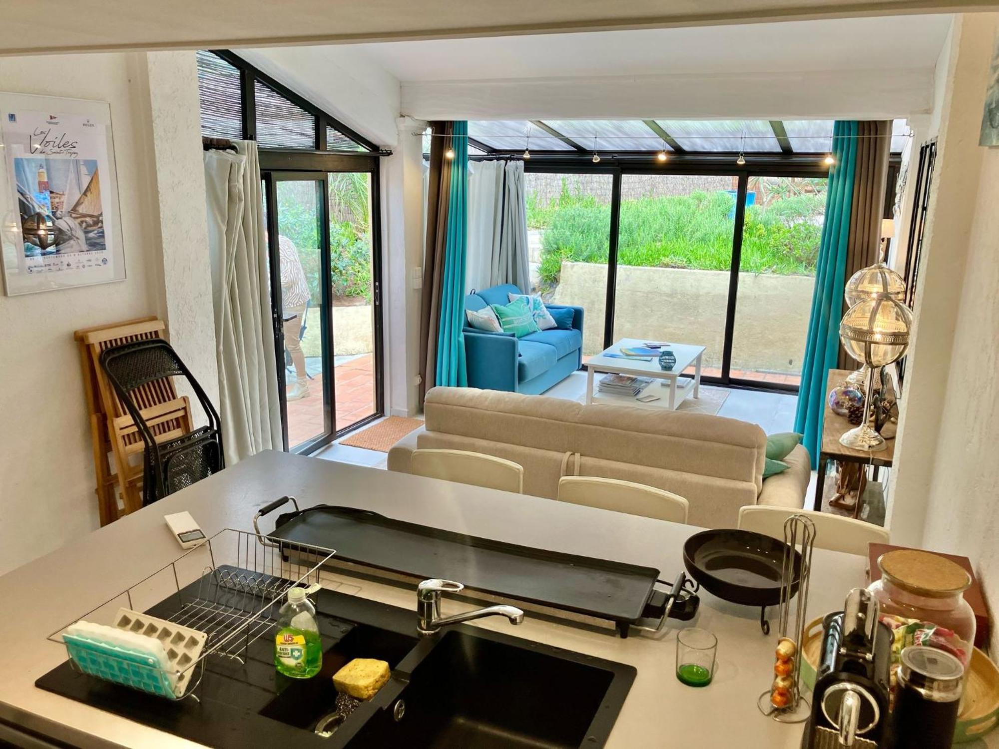 Azuromarin Villa Гасен Екстериор снимка